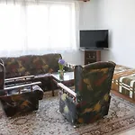Alton Garni Τσέσκε Μπουντεγιόβιτσε