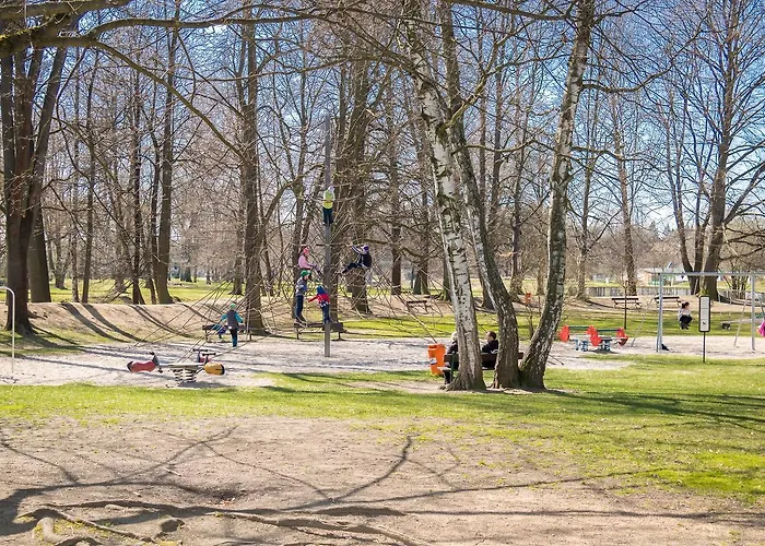 מלון Alton Garni 3*